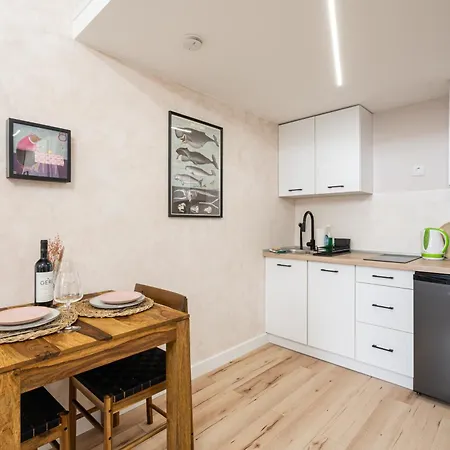 Kiskuza 1 * Budapeşte